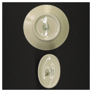 Porcelænstallerken og opbevaringskrukke fra Københavns Porcellains Maleri (str. Diameter 10 cm og 6 x 5 cm)