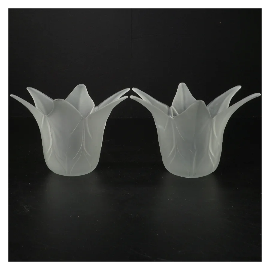 2 Lysestager i mat glas (str. Ø 11 cm)