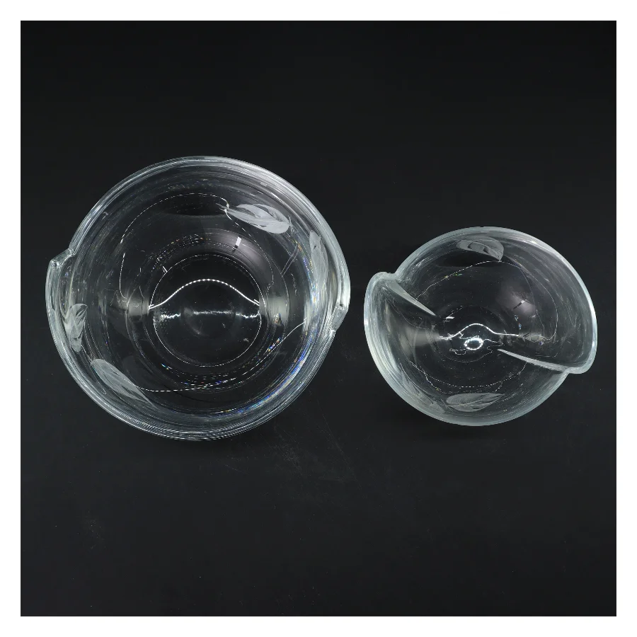 Glas skåle med bladmotiv (str. Ø 16,5 & 13,5 cm)