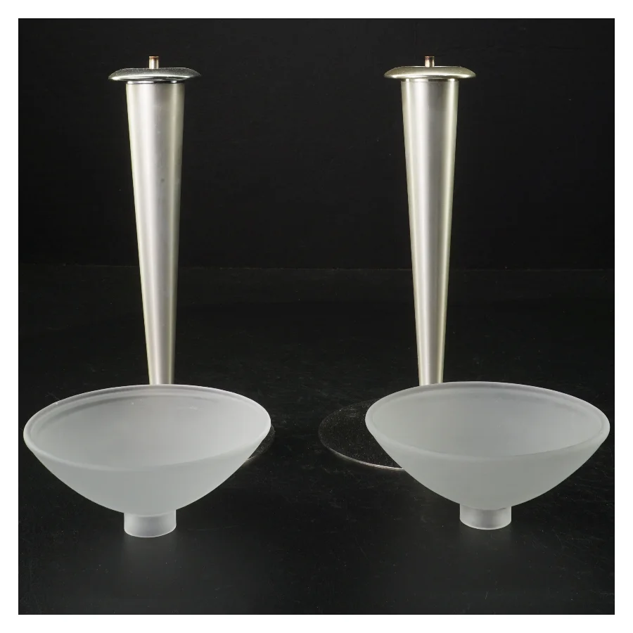 Sæt af lysestager  fra menu (str. 22 cm. 11,5 cm i diameter)