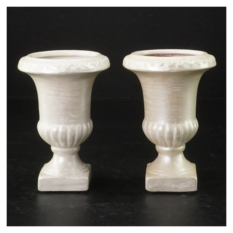 Små beige krukker/lysestager (str. H. 11,5 cm)