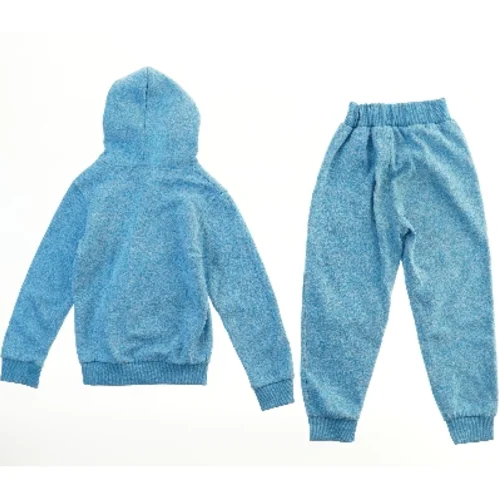 Joggingtøj med kærlighedsdesign (str. 110)