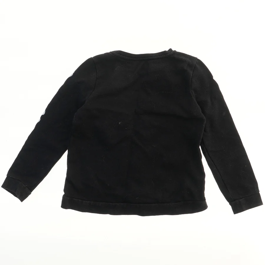 Bluse med skelet design fra H&M (str. 122)