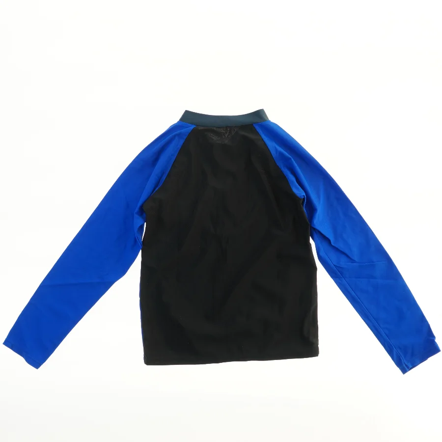 Langærmet UV-bluse (str. 164)