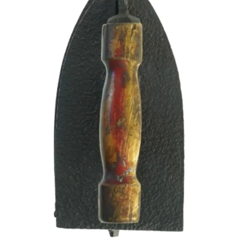 Antikt strygejern (str. 20x10x21 cm)