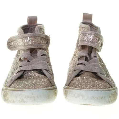 Sko fra H&M (str. 26)