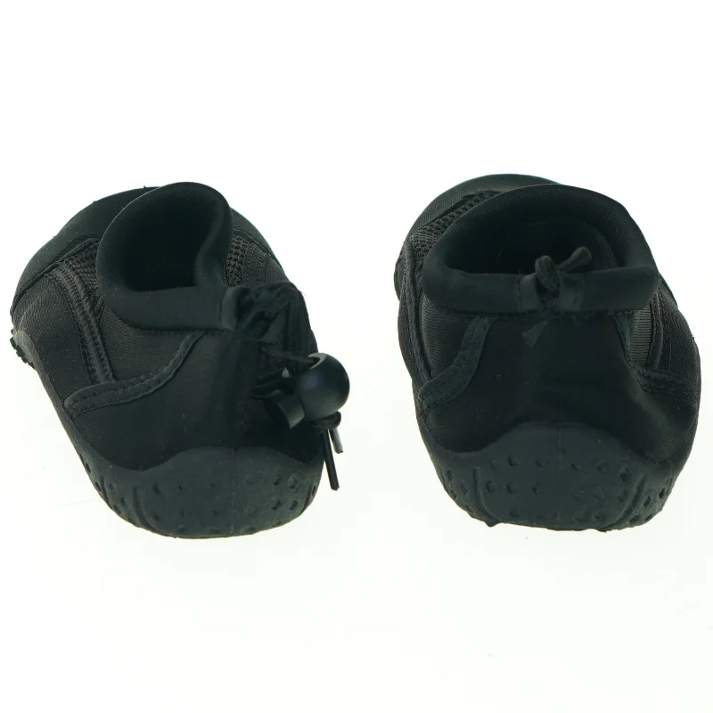 Svømmesko (str. 31)