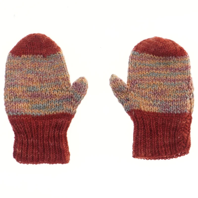 Hjemmestrikkede børneluffer i uldmix (str. 17 cm)