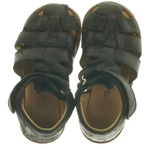 Børnesandaler i læder fra Angulus (str. 24 )