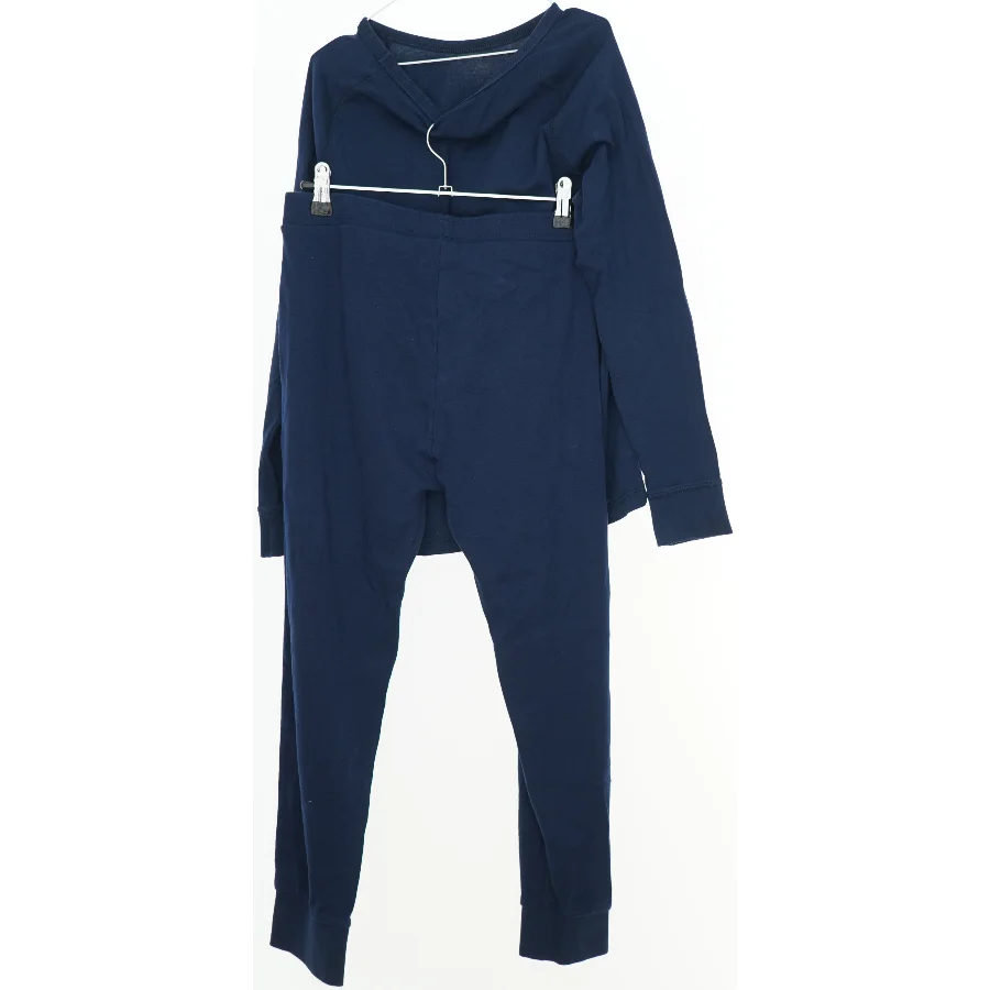 Hogwarts pyjamas sæt fra H&M (str. 146)