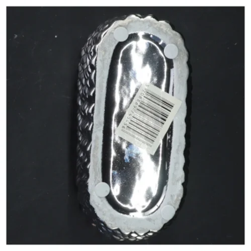 Sølvfarvet rektangulær vase (str. 14x7 cm)