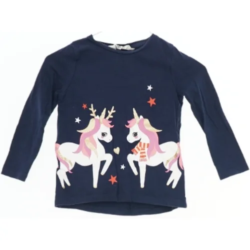 Bluse med enhjørninger fra H&M (str. 92)