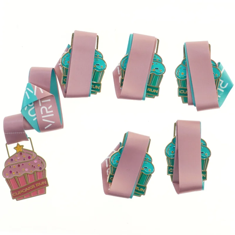 Løbsmedaljer med bånd (str. 6 stk cm)