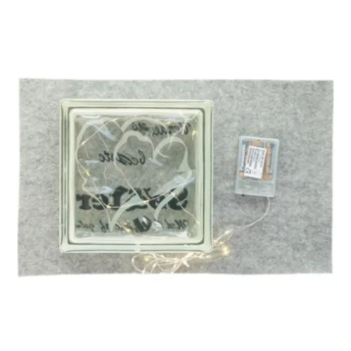 Lampe med teksten "Verdens bedste søster" (str. 20 x 20 X 9)