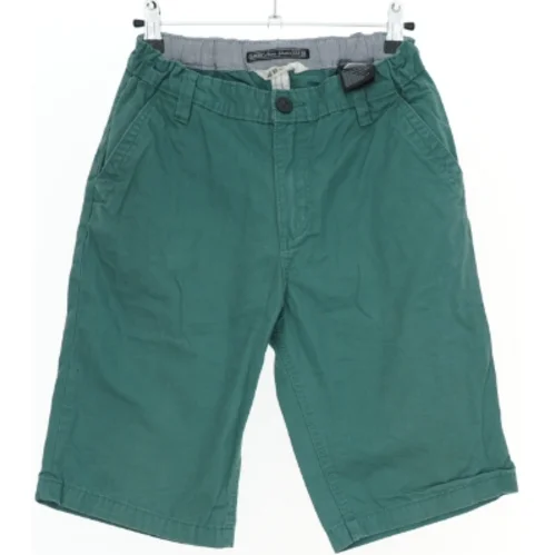 Grønne shorts fra H&M (str. 164)