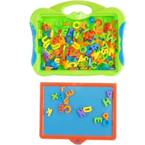 Magnetisk tegnetavle med bogstaver fra Play 2 Learn (str. 40 x 30 cm)