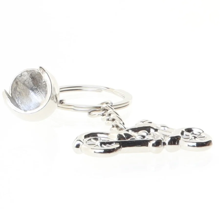 Motorcykel-nøglering med hjelm (str. 4,5 x 2 cm. og. 2 x 2 cm)