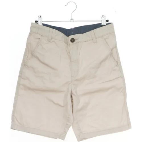 Khaki shorts fra H&M (str. 152)