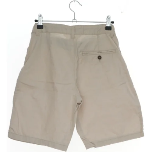 Khaki shorts fra H&M (str. 152)