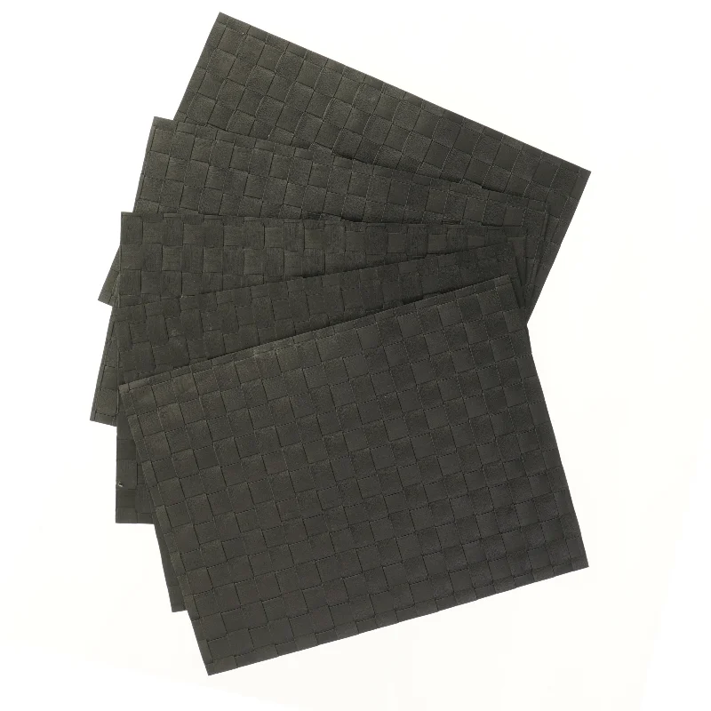 Sæt af sorte dækkeservietter (str. 5 stk 40x31 cm)