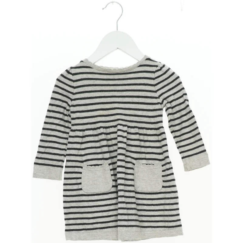 Kjole fra H&M (str. 92 cm)