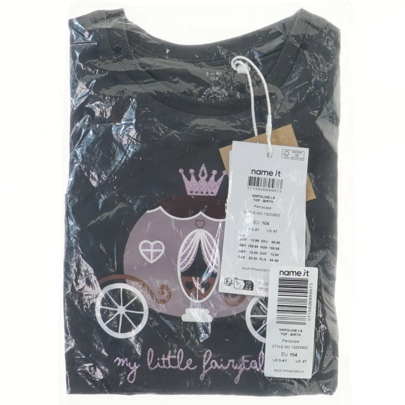 Helt ny Langærmet bluse med prinsessevogn fra Name It (str. 104)