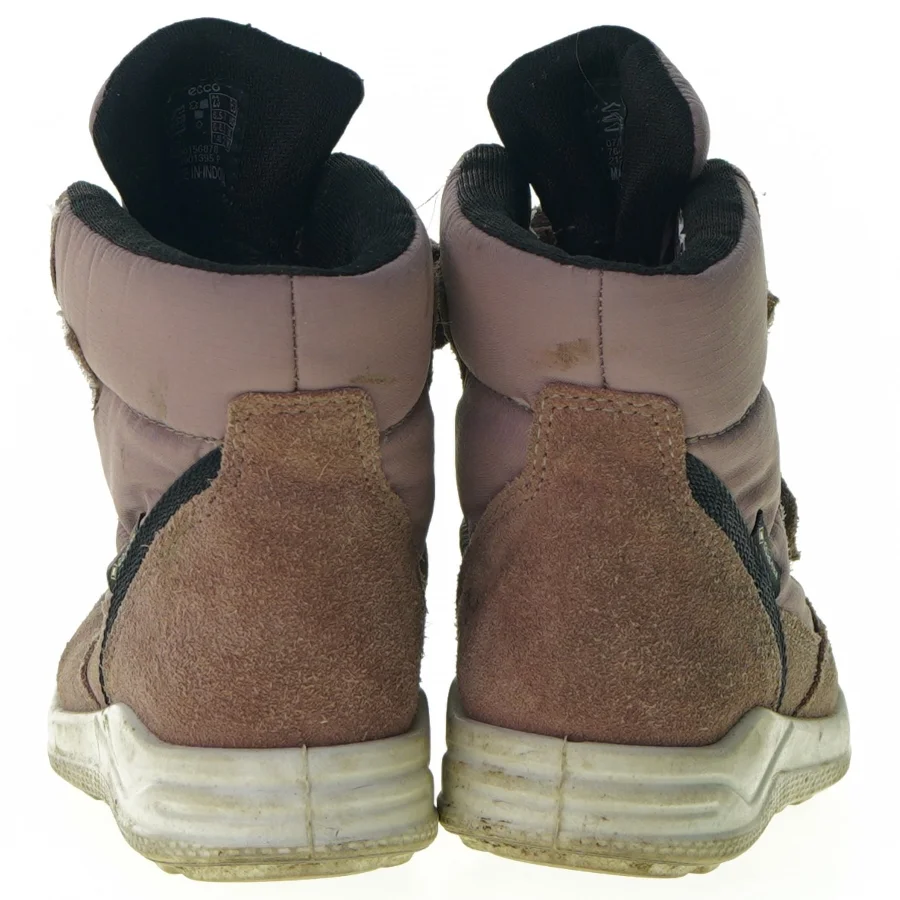 Vinterstøvler fra Ecco (str. 23)