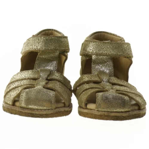 Sandaler fra Rap (str. 25)