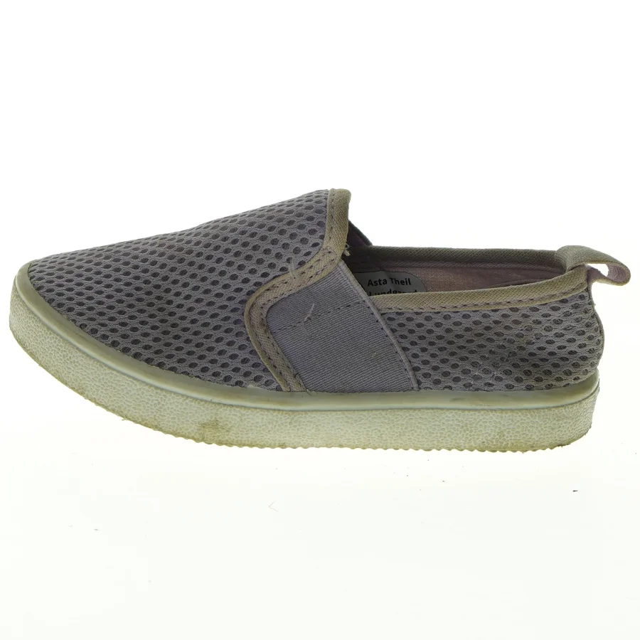 Slip-on sneakers