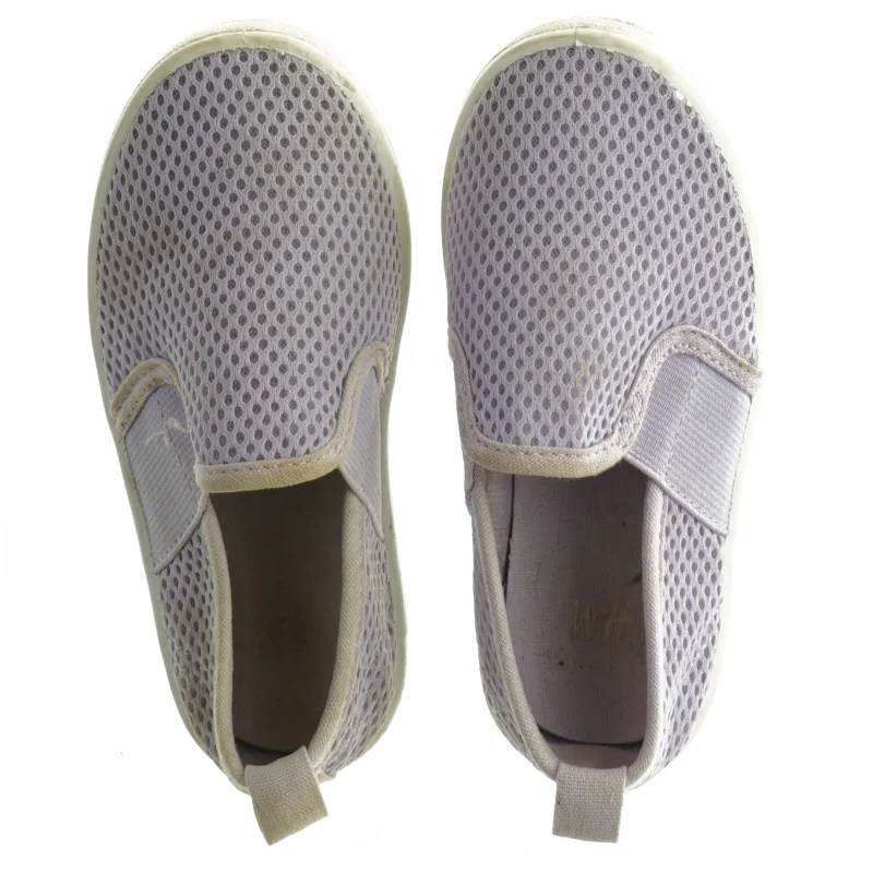 Slip-on sneakers