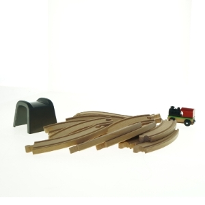 IKEA togbane (str. 8 x 9 cm 8 x 3 cm en del af banen er 23 x 4 cm)