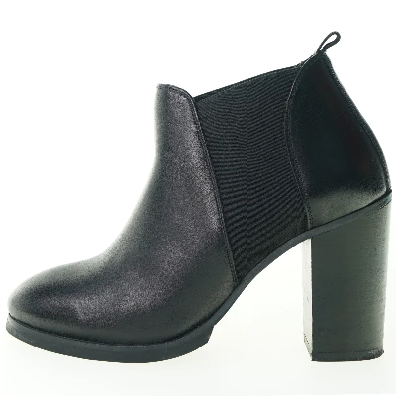 Ankelstøvler med hæl fra Cos