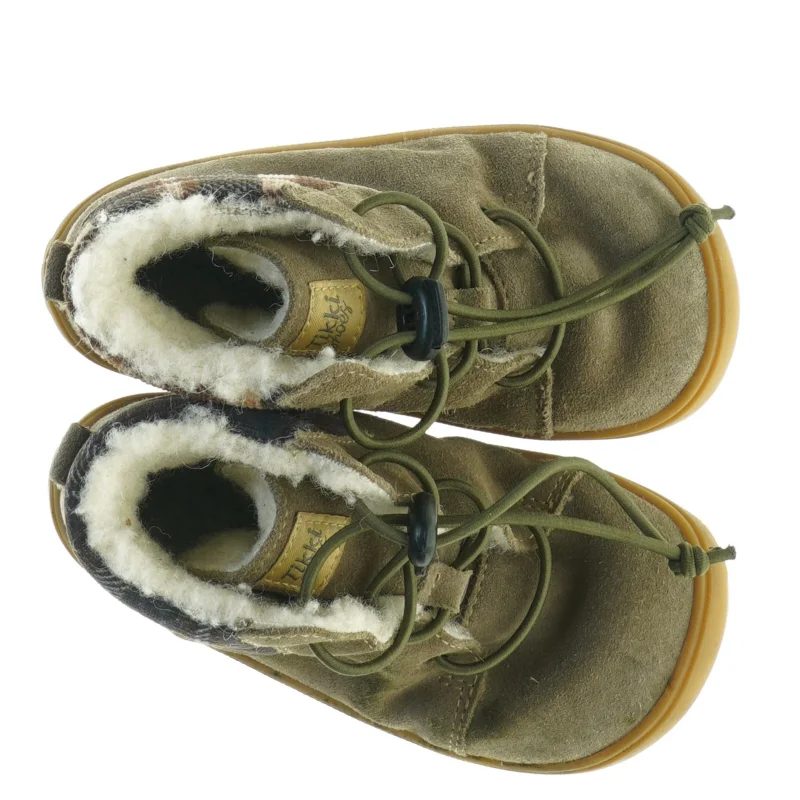 Barfodsstøvler i ruskind fra Tikki (str. 23)