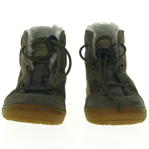 Barfodsstøvler i ruskind fra Tikki (str. 23)