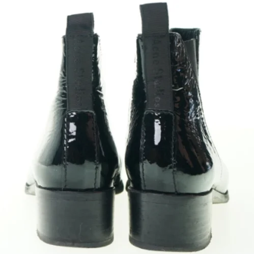 Acne Studios ankelstøvler i lak (str. 35)