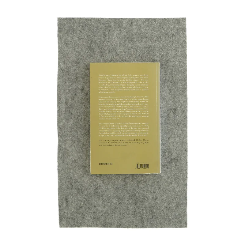 Silvio Berlusconi - manden der ville eje Italien af Poul Ginsburg (bog)