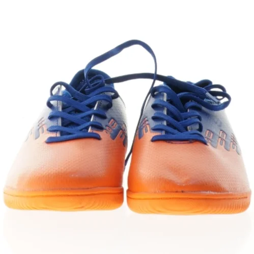 Umbro indendørs fodboldstøvler fra Umbro (str. 36)