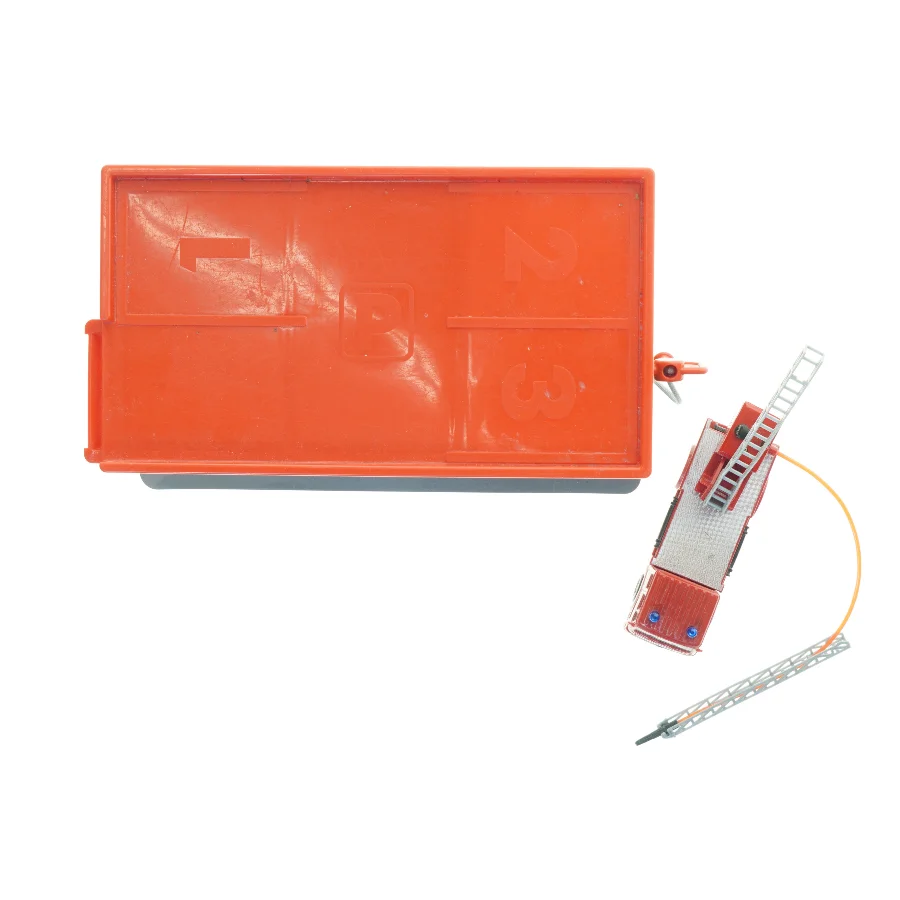 Brandstation med tilbehør (str. 37 x, 7 cm)