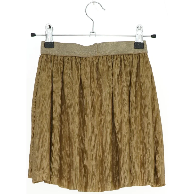 Plisseret nederdel i guld fra We (str. 122)