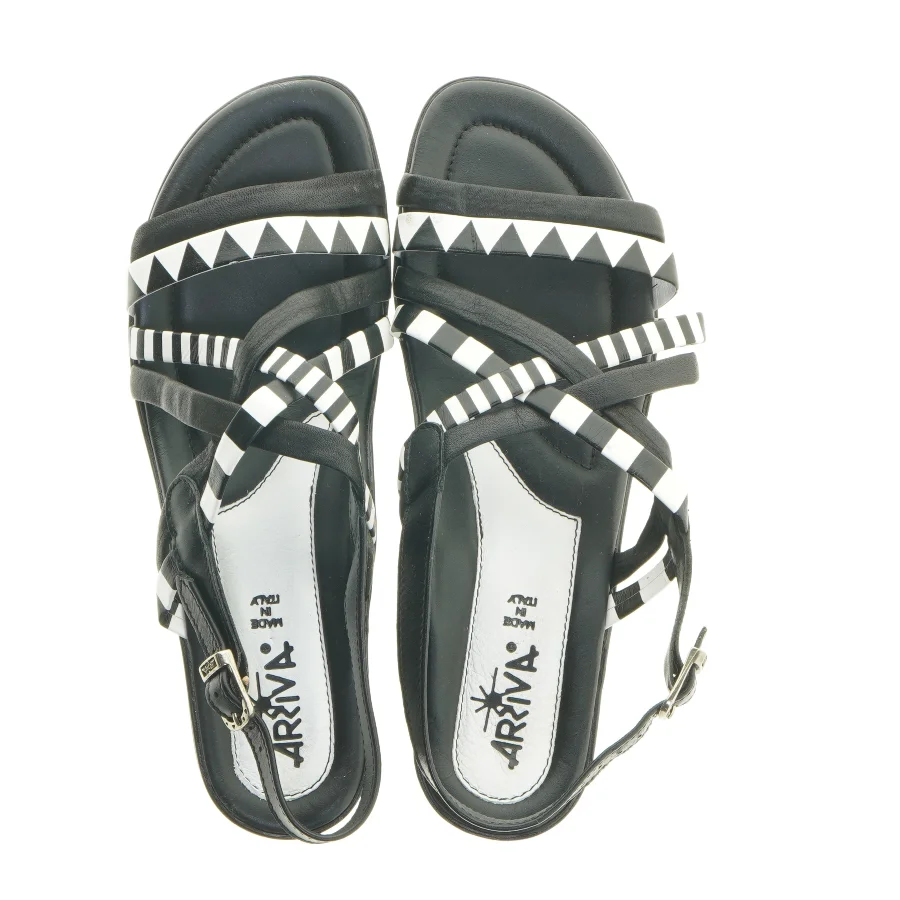 Ubrugt Sort og hvid damesandaler fra Ariva (str. 39 )