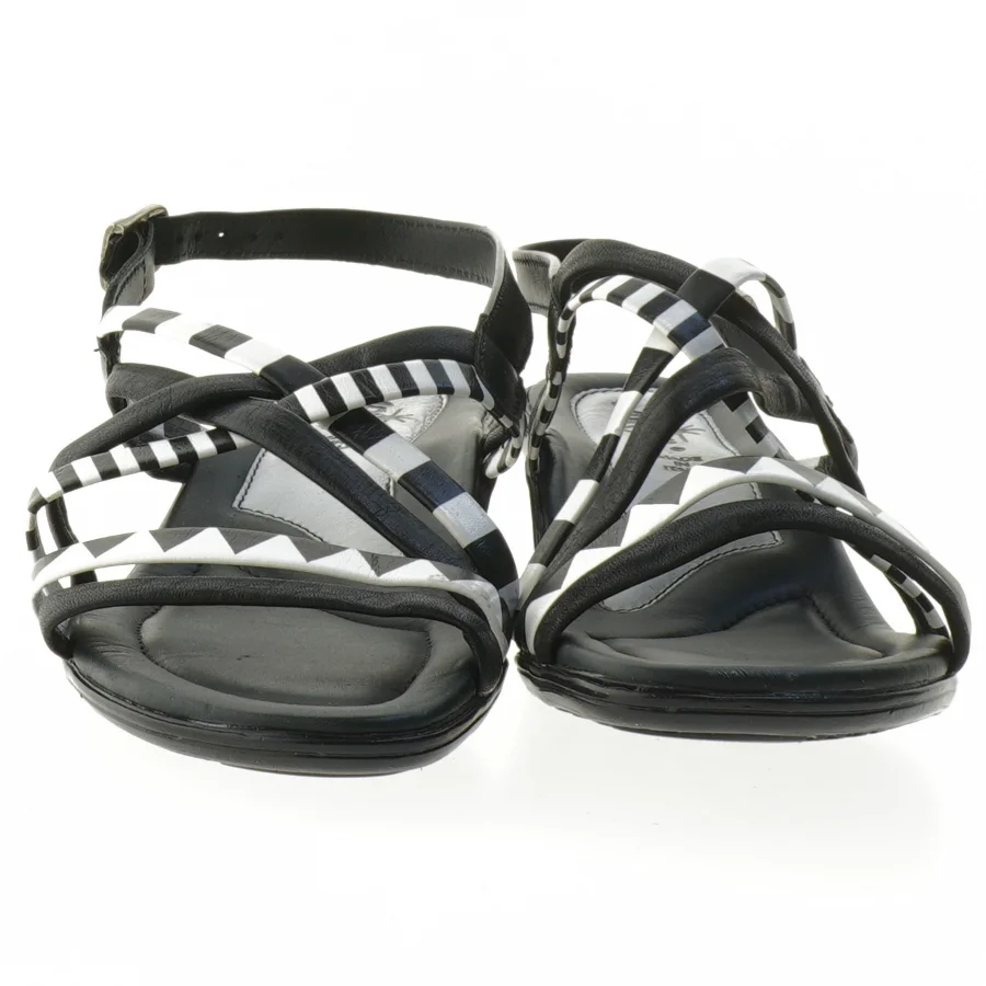 Ubrugt Sort og hvid damesandaler fra Ariva (str. 39 )