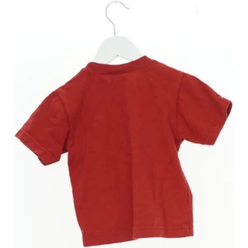 T-Shirt (str. 104 cm)