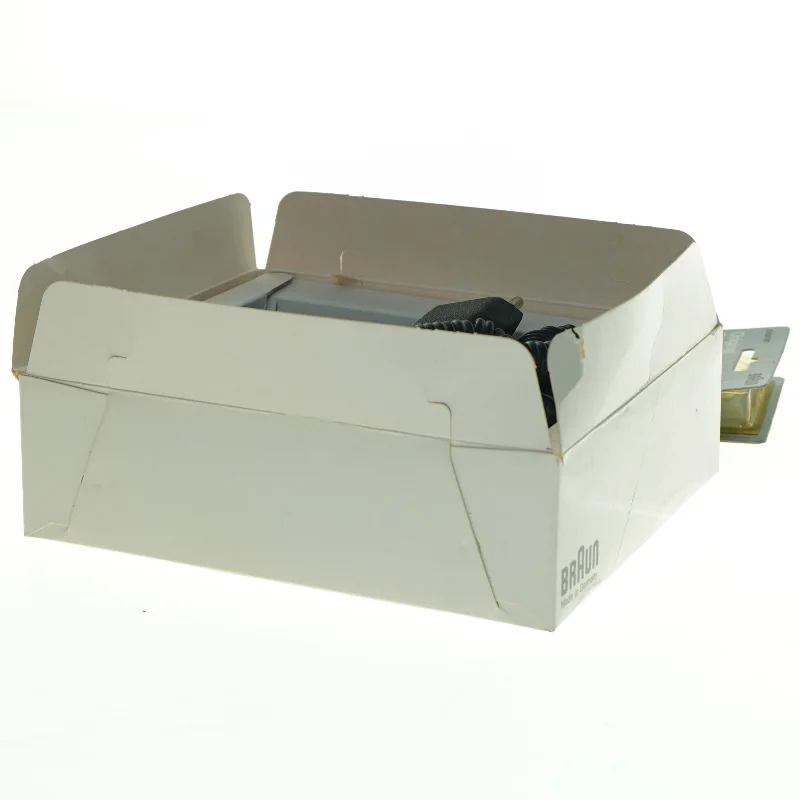 Braun kombinationsshaver fra Braun (str. 17 x 14 x 5 cm)