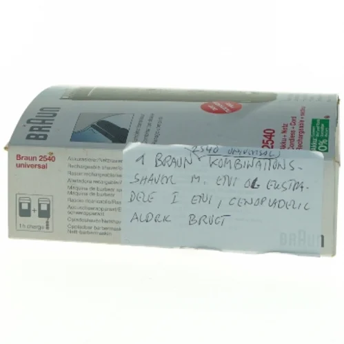 Braun kombinationsshaver fra Braun (str. 17 x 14 x 5 cm)
