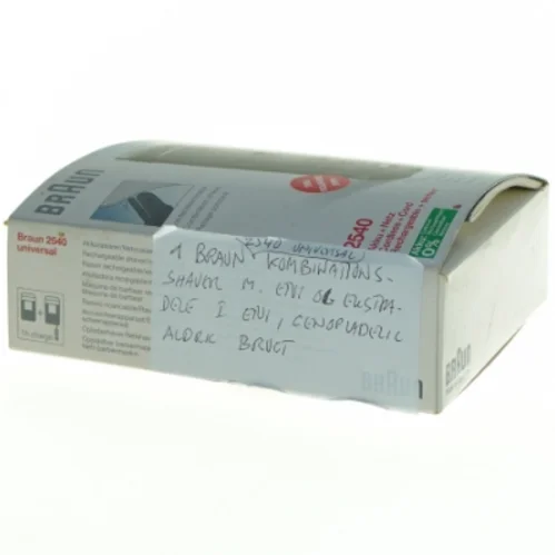 Braun kombinationsshaver fra Braun (str. 17 x 14 x 5 cm)