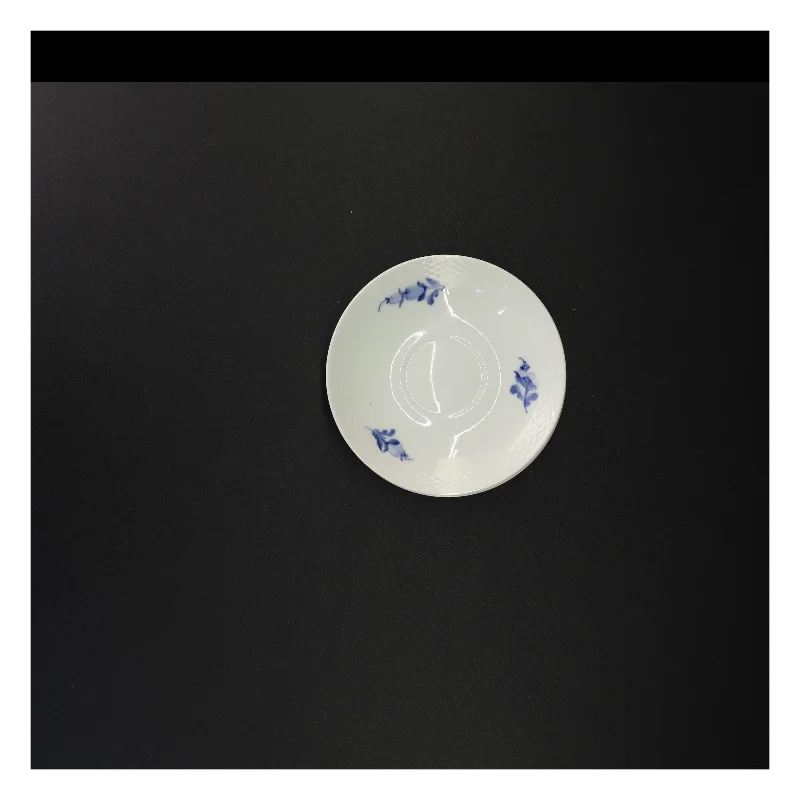 2 stk blå blomst underkopper fra Royal Copenhagen, 1.sortering (str. Diameter 14 cm)