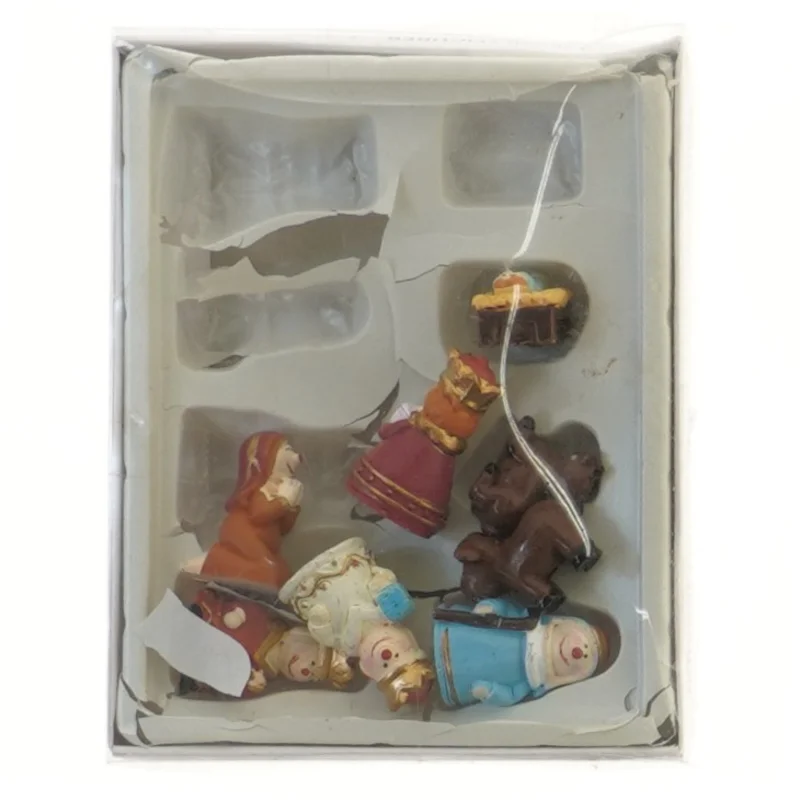 Sæt med julefigurer i dekoration emballage fra Tiger (str. 14x11 cm)