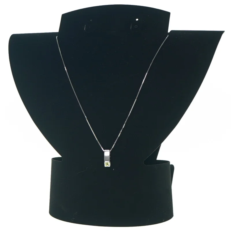 Halskæde med grøn sten (str. 20 cm)