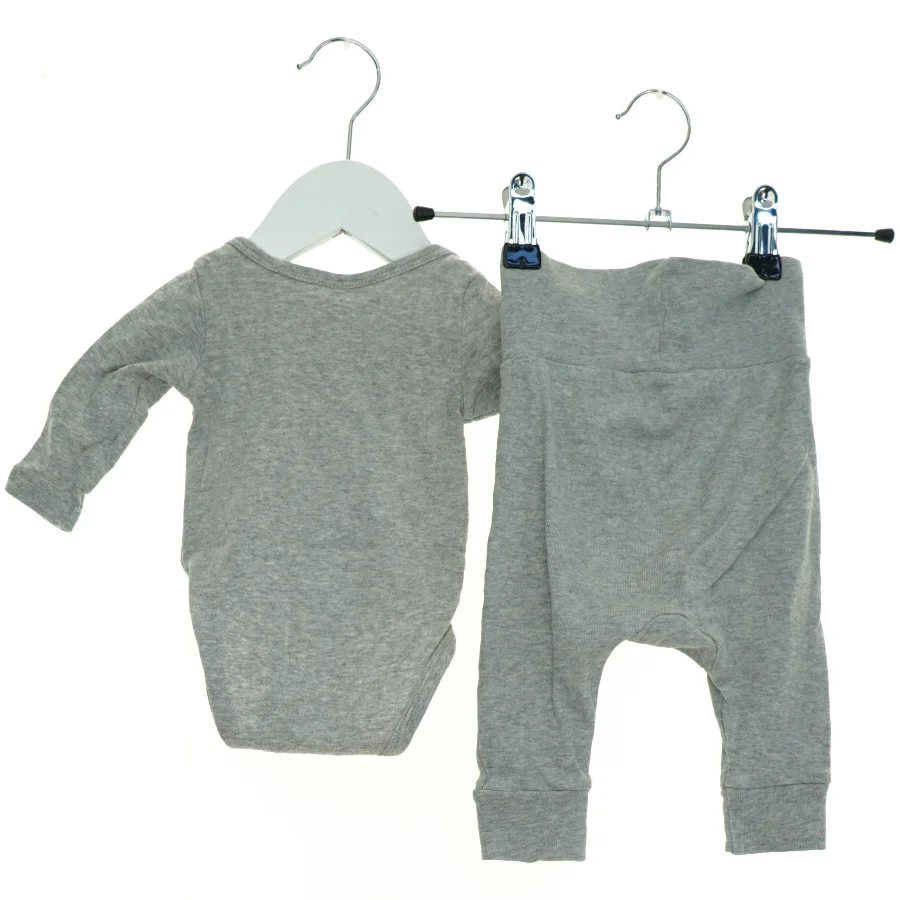 babysæt fra H&M (str. 56 cm)