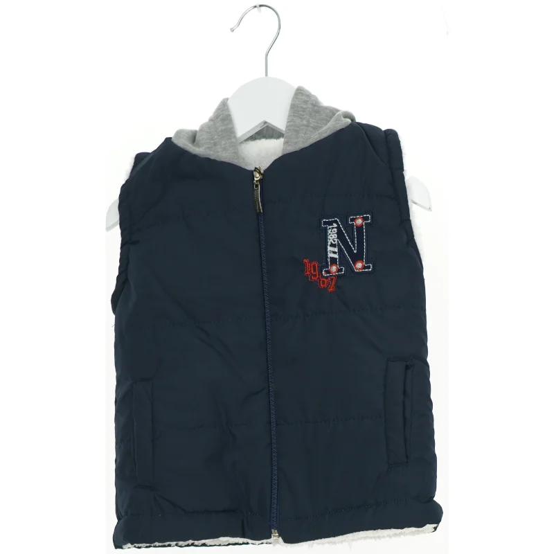 Vest med foer (str. 104)